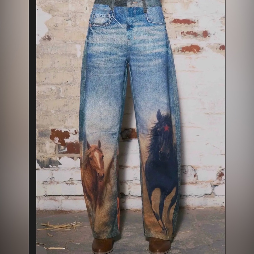 Women’s Blue Graphic Wide-Leg Jeans with Horse Print -small - Picture 3 of 8